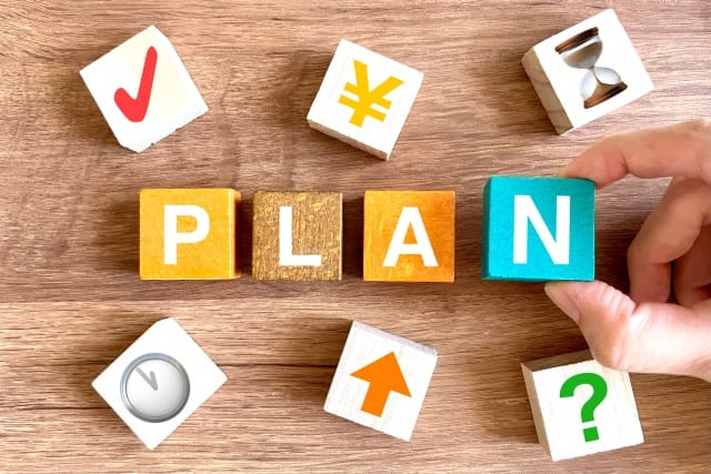 ブロックロゴでPLANと書かれた写真